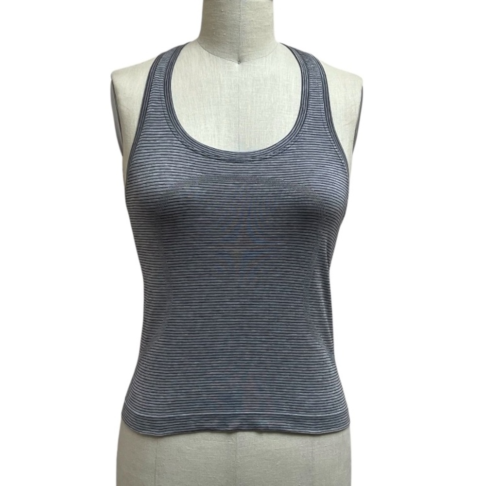 Swiftly Tech Racerback Tank Top in Grey Size 6